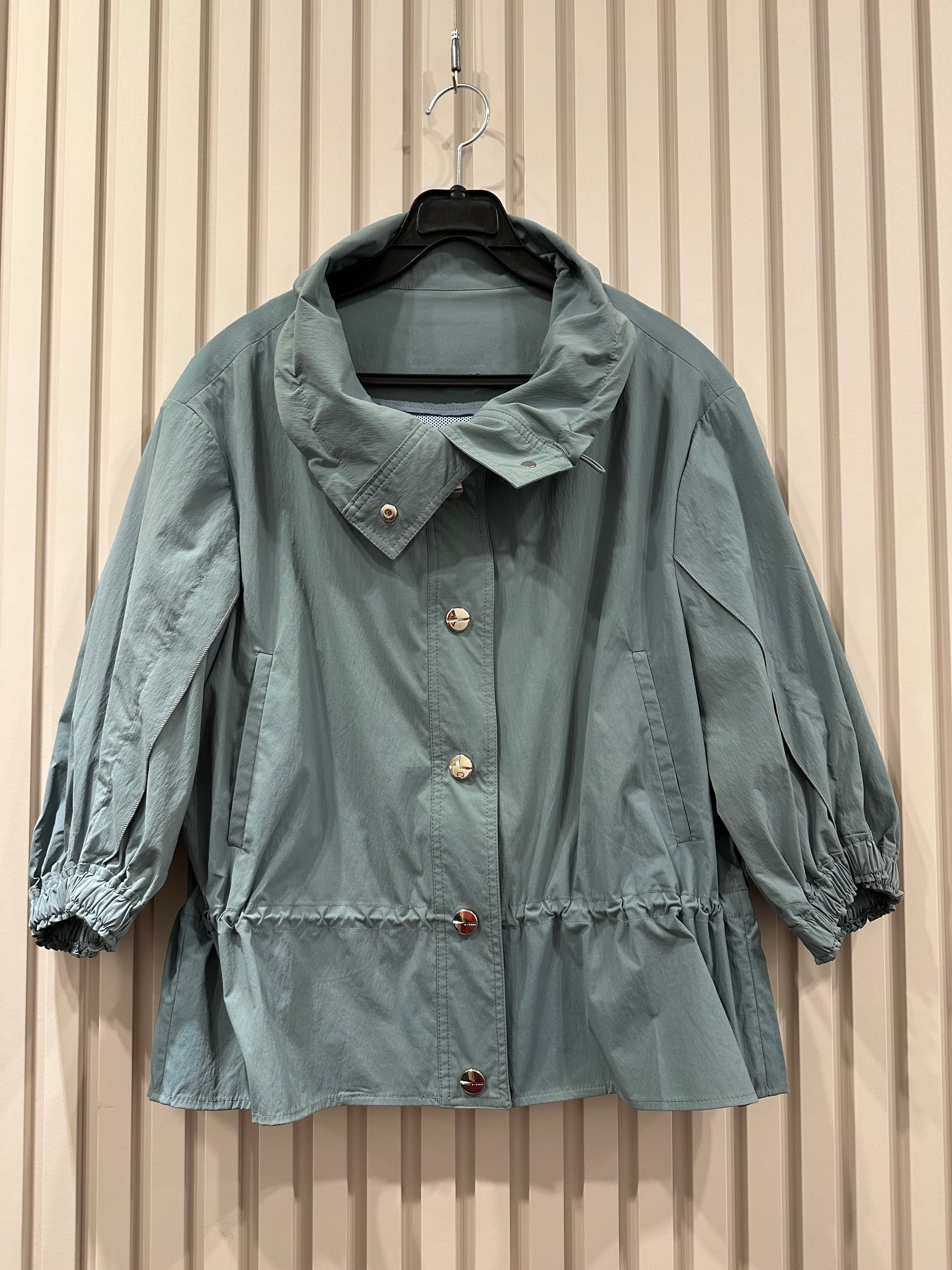 넥워머소매주름자켓