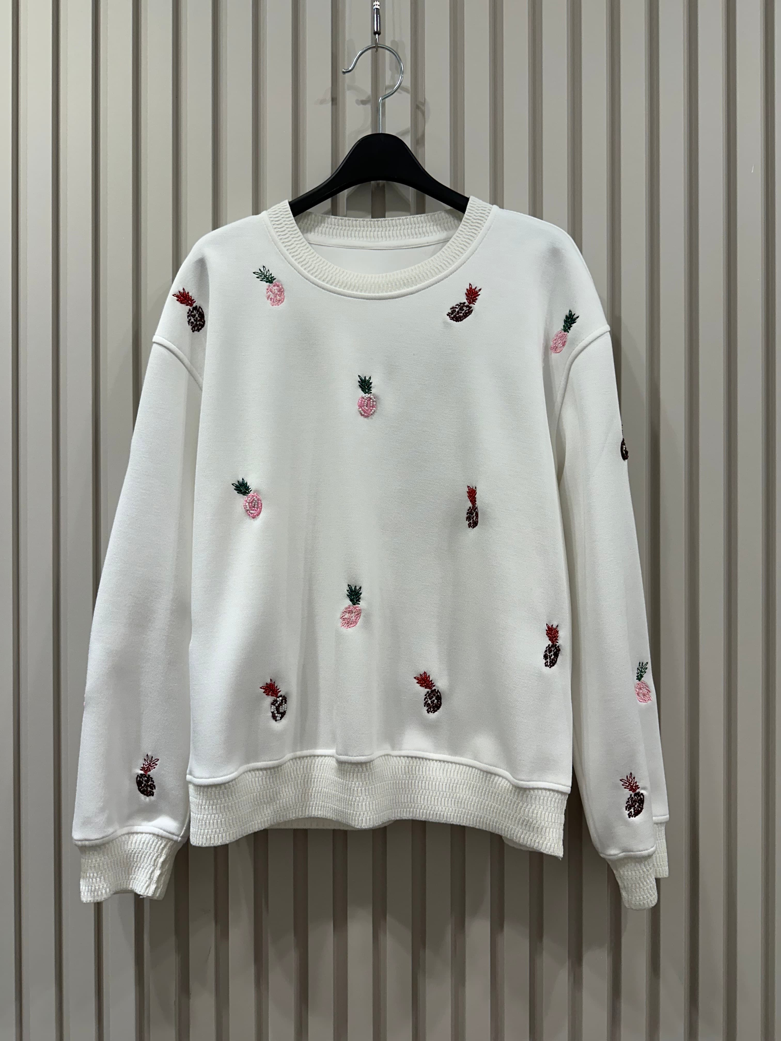 딸기자수맨투맨